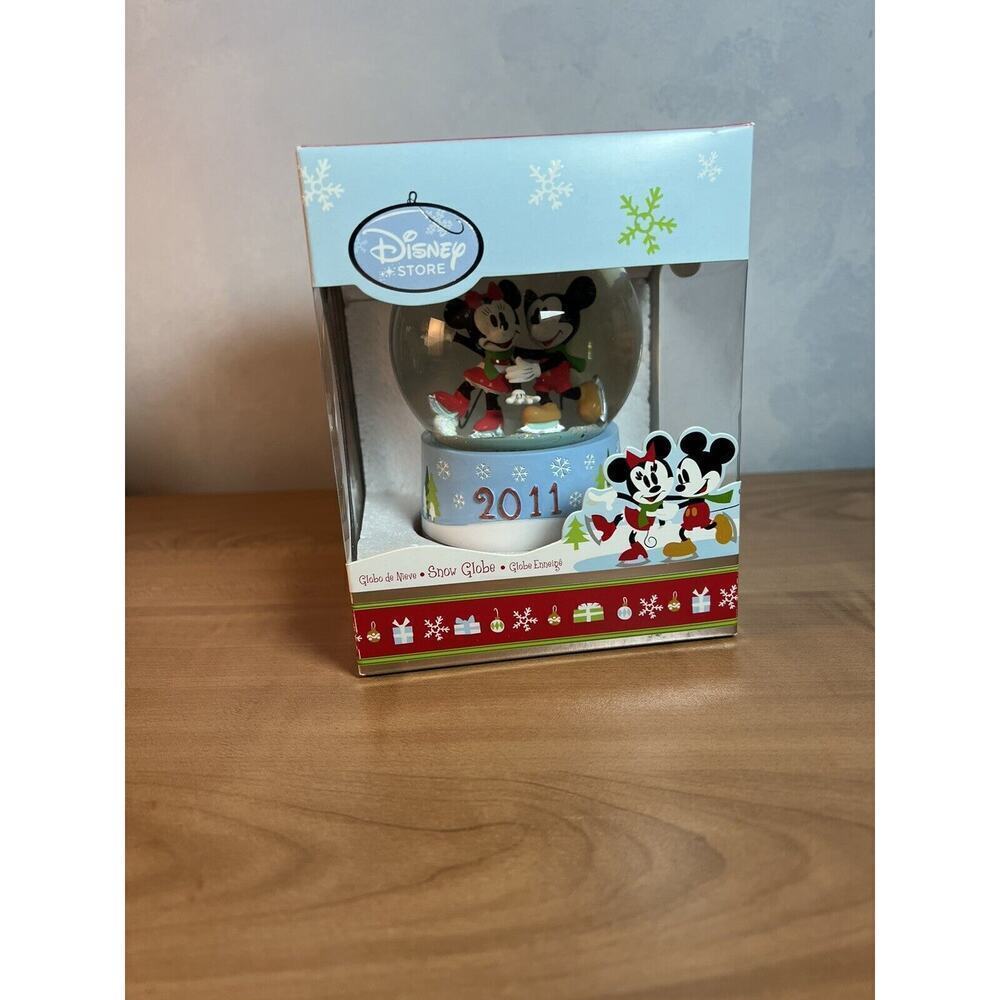 Disney Store Snow Globe 2011 Mickey Minnie In Original Box Rare